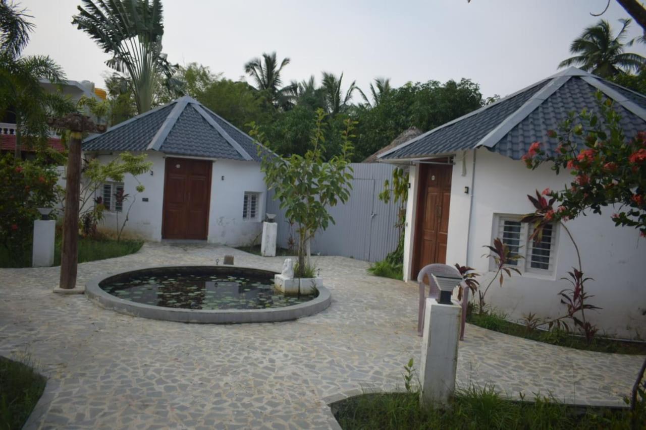 Le Epic Resort Virāmpattinam Exterior foto